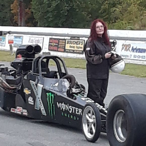 Meet your Posher, Dee - Picture 1 of 1